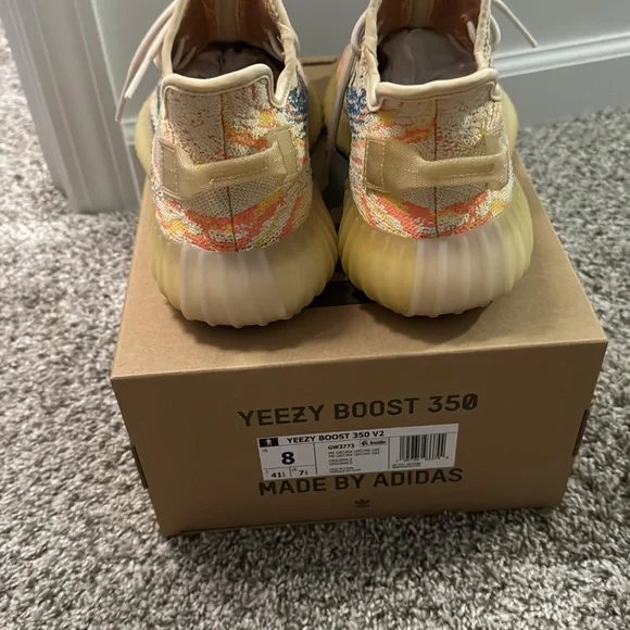 Yeezy Boost 350 V2